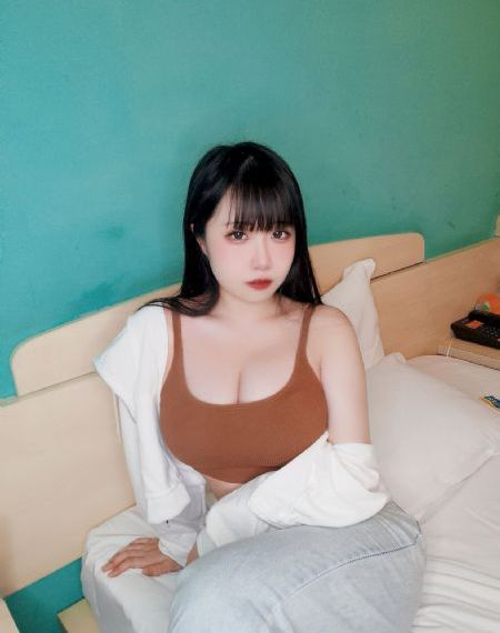 我们不是亲兄妹overlord第一集_DVD在线观看电视