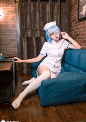 迷人的保姆年轻漂亮幼师_4K免费播放