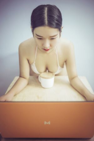 魔女1全集免费观看_高清完整版免费在线观看